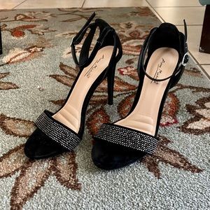 Anne Michelle Jeweled Black Heels